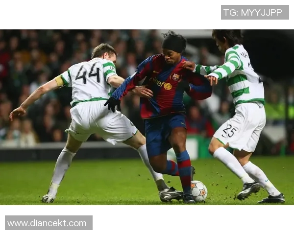 足球明星微信贴图大集合让你与偶像亲密互动的绝佳选择